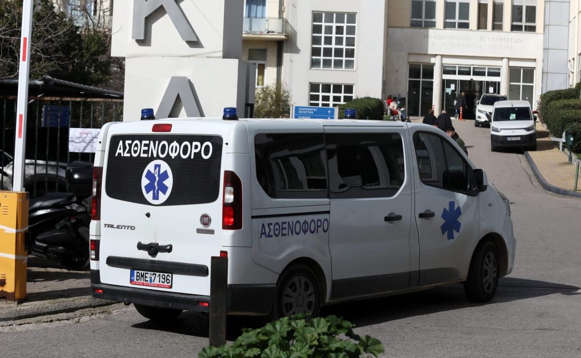 Ηλιούπολη: 20 γιατροί δίνουν μάχη για τη ζωή της 17χρονης – Τι δήλωσε η Σοφία Ζαχαράκη