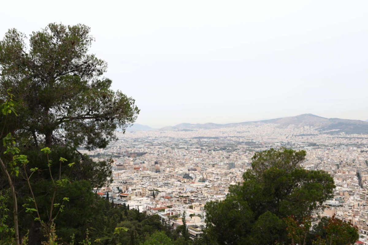 Καιρός: Αφρικανική σκόνη και μίνι καλοκαίρι με 30αρια, ποιες περιοχές θα επηρεαστούν – Αναλυτική πρόγνωση