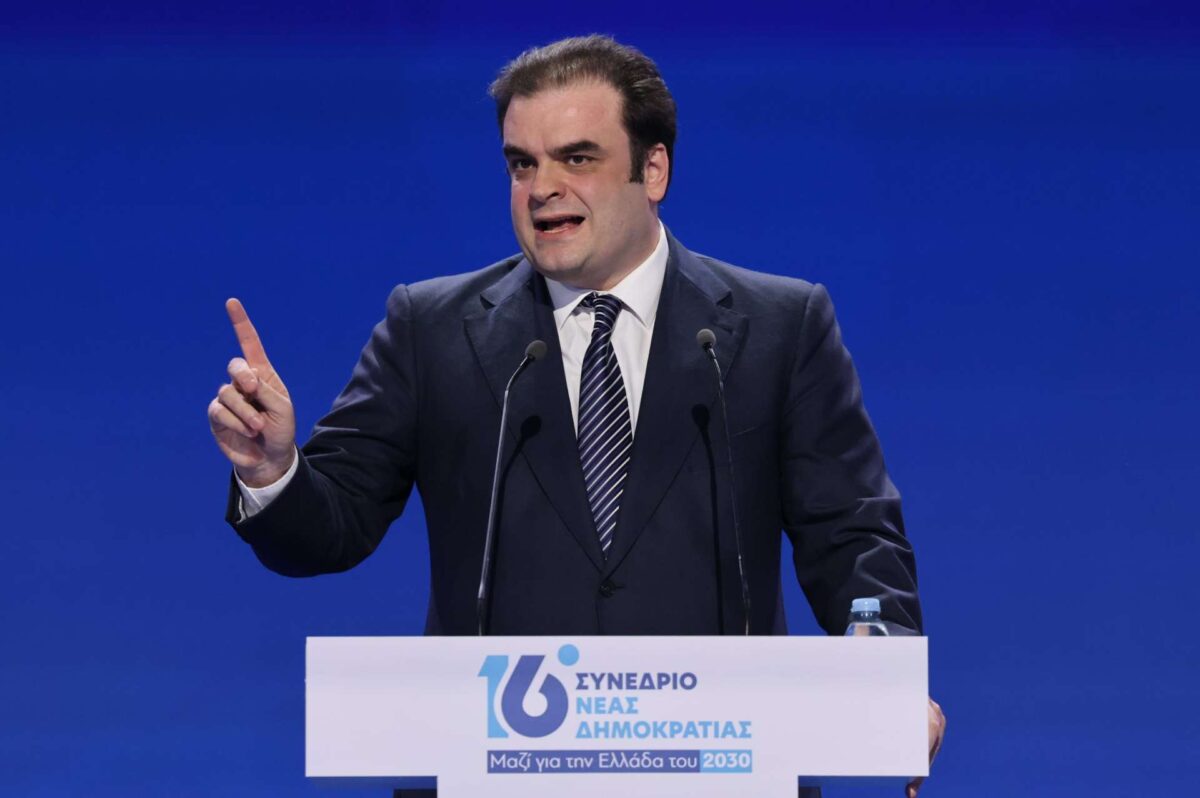 Πιερράκακης στο 16ο Συνέδριο της ΝΔ: «Σε έναν κόσμο αστάθειας η χώρα μας είναι νησίδα σταθερότητας»