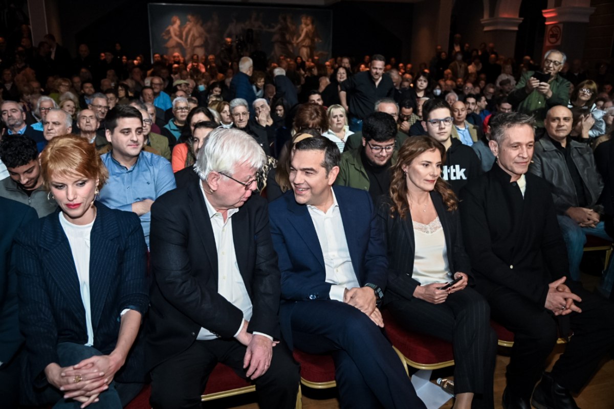 Από εξυβριστής, μέντορας του Τσίπρα – Το «φαινόμενο» Σιακαντάρης