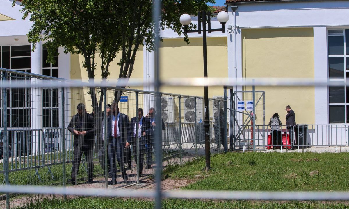 Συνεχίζεται σήμερα στη Λάρισα η δίκη για τα Τέμπη – Ποιοι θα βρίσκονται στην αίθουσα