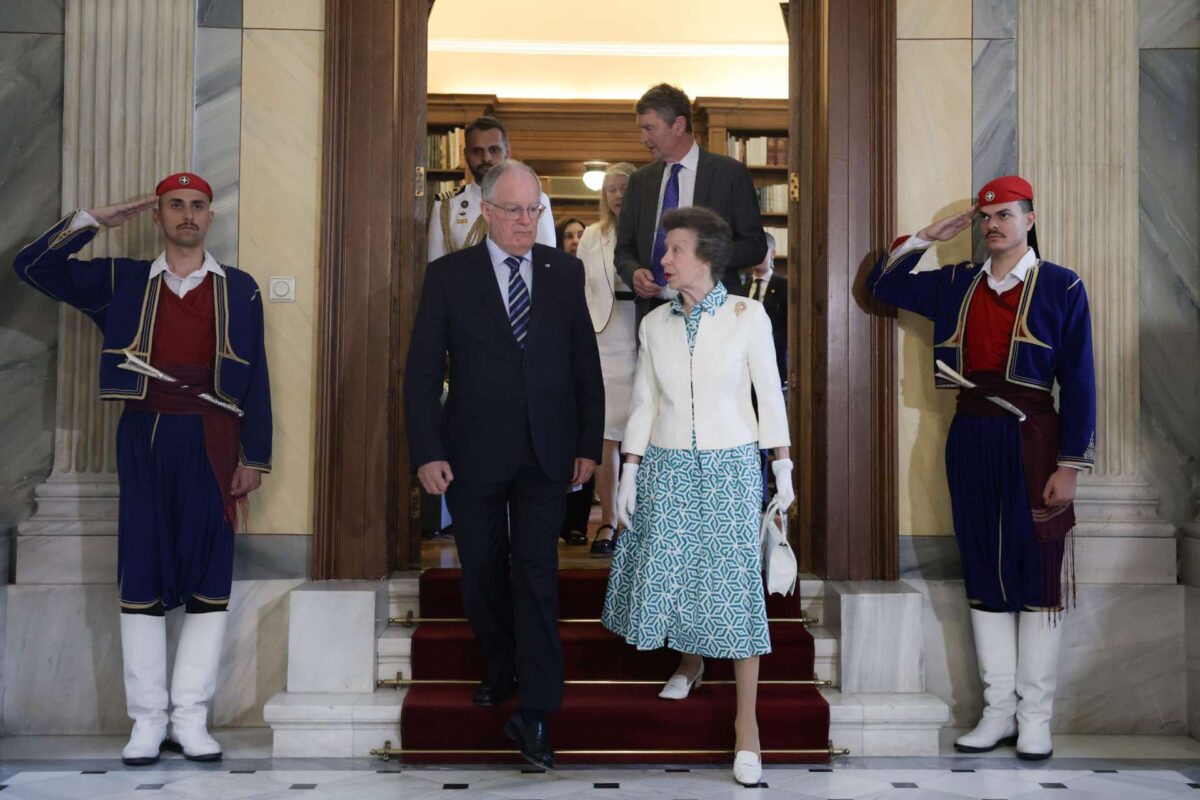 Στην Αθήνα η Πριγίπισσα Άννα – Η συνάντηση με τον ΠτΔ με αφορμή τα 85 χρόνια από την μάχη της Κρήτης