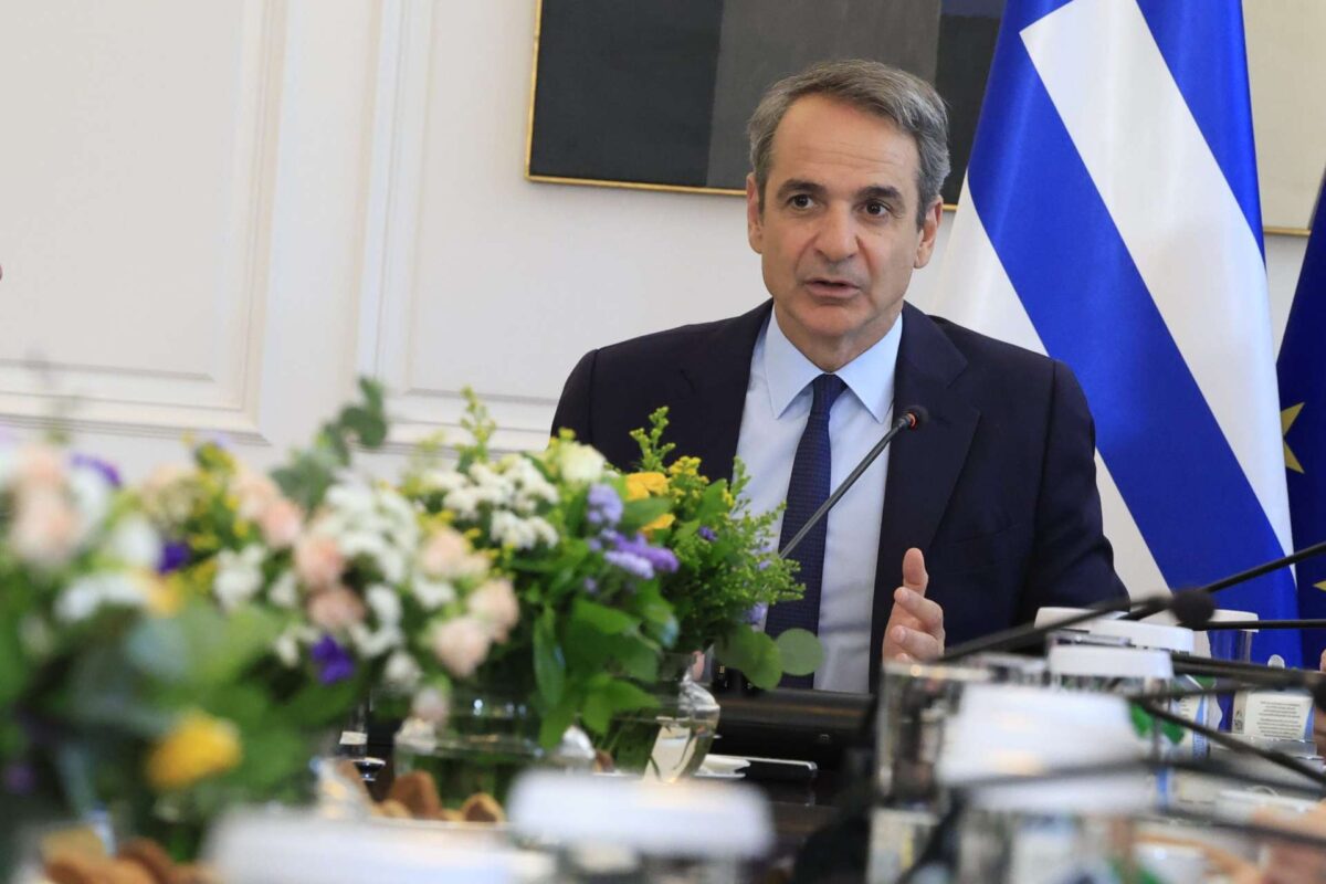 Μητσοτάκης στο υπουργικό: Παρατείνεται και τον Ιούλιο η επιδότηση στο diesel