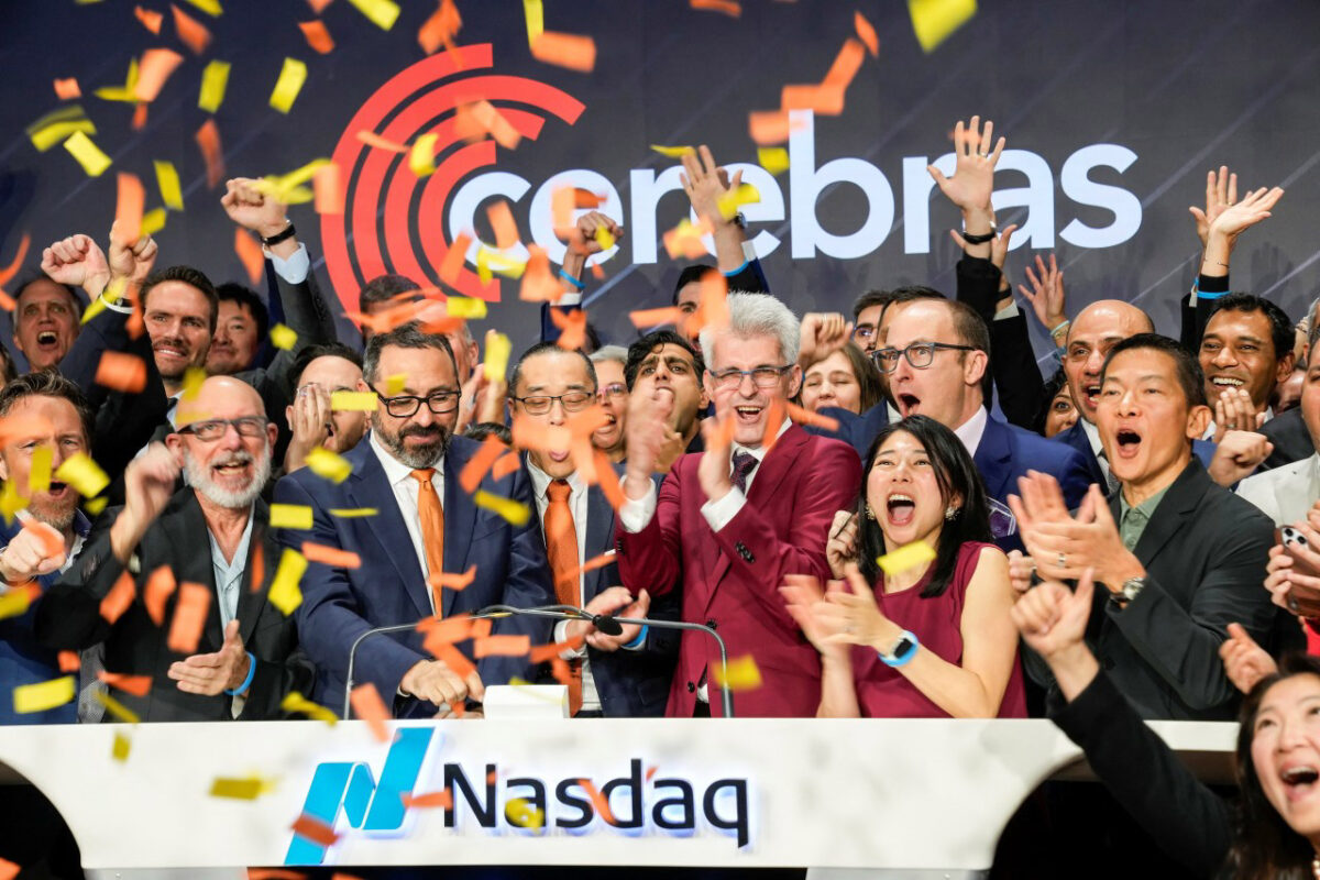 Cerebras: Άλμα 68% στο Nasdaq και αποτίμηση κοντά στα 95 δισ. δολάρια