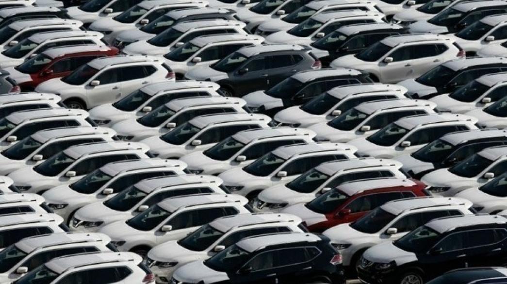 Ηλεκτρικά οχήματα: Φρένο από φορτιστές και ασφάλιστρα βλέπει η BNP Paribas