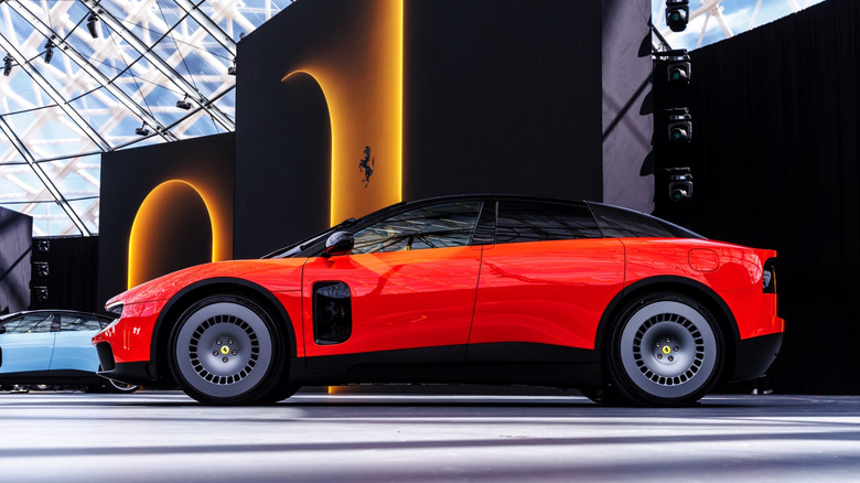 Ferrari Luce: Το πρώτο ηλεκτρικό supercar με 1.000+ ίππους και σχεδιασμό LoveFrom.