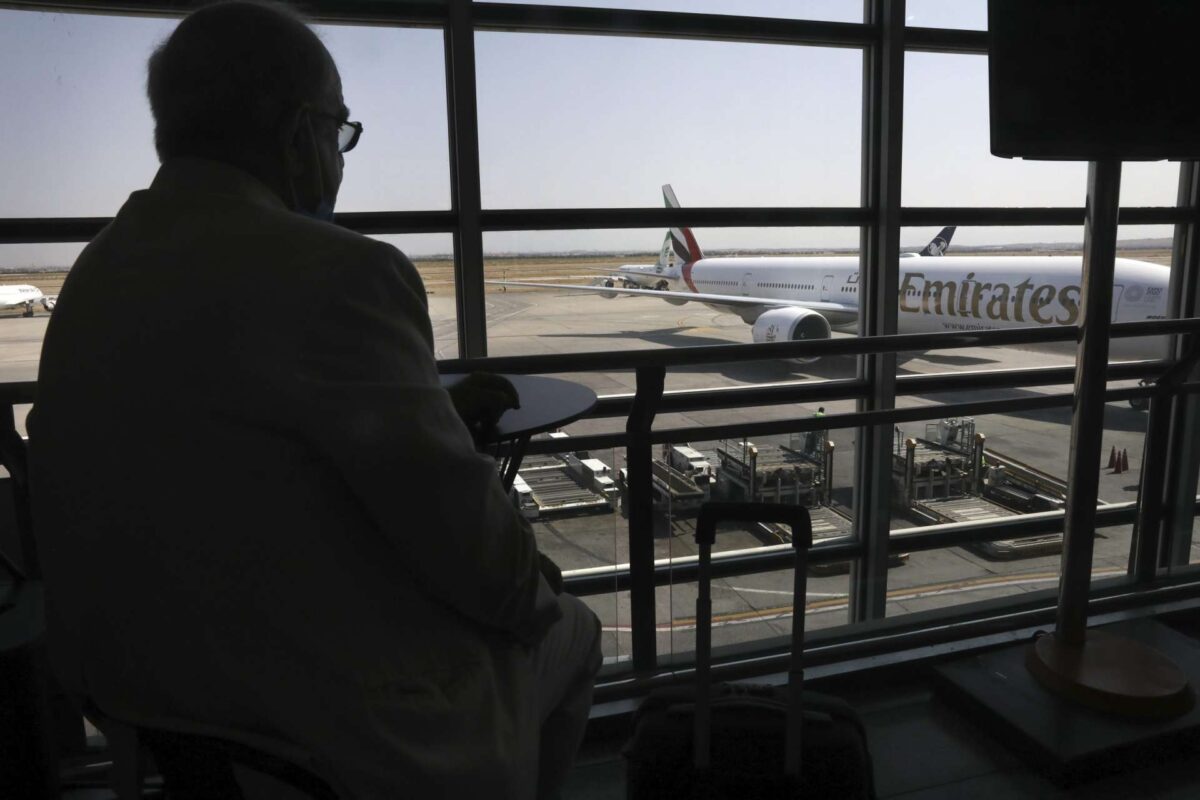 Σε κλίμα συγκρατημένης ομαλότητας επανέρχονται οι εμπορικές πτήσεις από το μεγαλύτερο αεροδρόμιο της Τεχεράνης