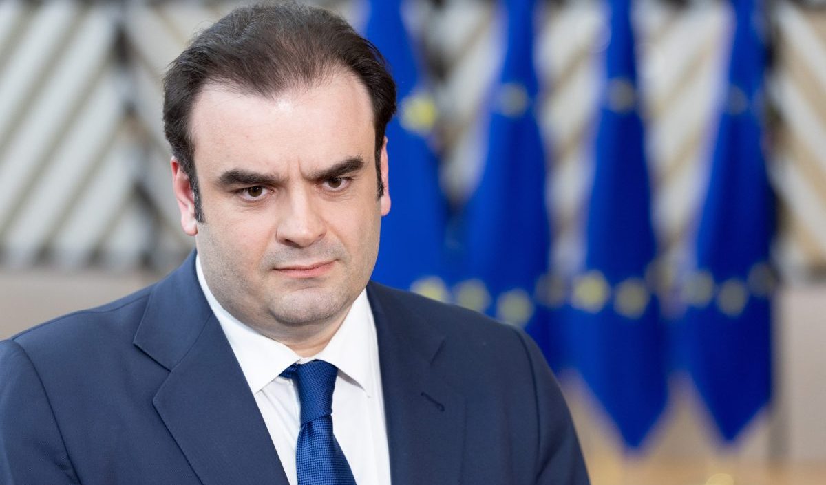 Πιερρακάκης στους Financial Times: Απολύτως αναγκαίες οι μεταρρυθμίσεις από την τρόικα για την ελληνική οικονομία