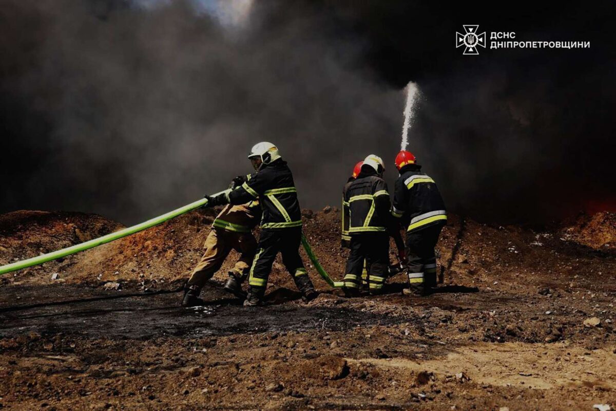 Ζελένκσι: Δεν είναι σύμπτωση ότι η Ρωσία εξαπέλυσε 800 drones την ημέρα επίσκεψης Τραμπ στην Κίνα