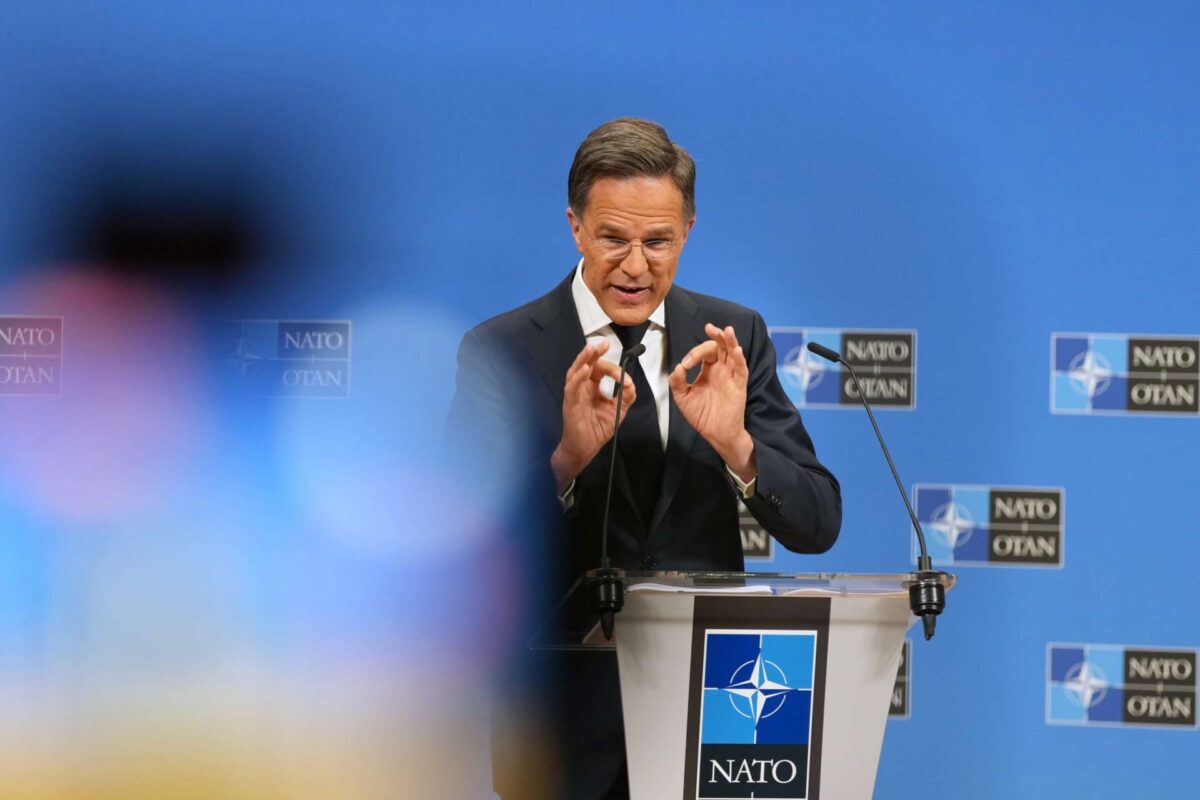 ΝΑΤΟ: Πίεση Ρούτε για αύξηση των αμυντικών δαπανών έως το 2035