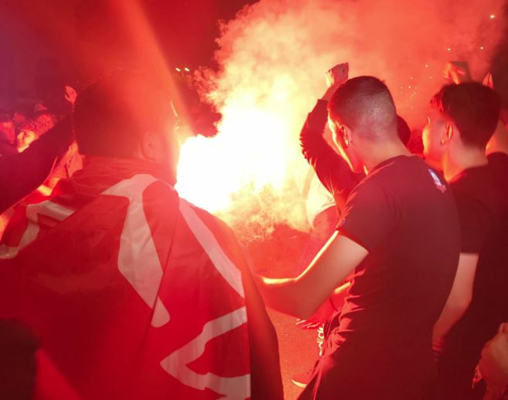 Tα Χανιά «βάφτηκαν» στα κόκκινα για χάρη του Ολυμπιακού