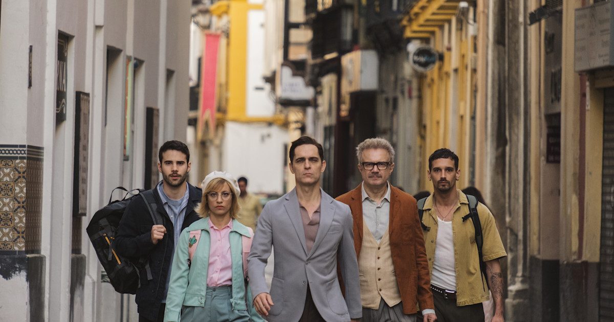 Ο Βερολίνο και η Κυρία με την Ερμίνα: Το spin-off της Τέλειας Ληστείας έρχεται στον Μάιο στο Netflix