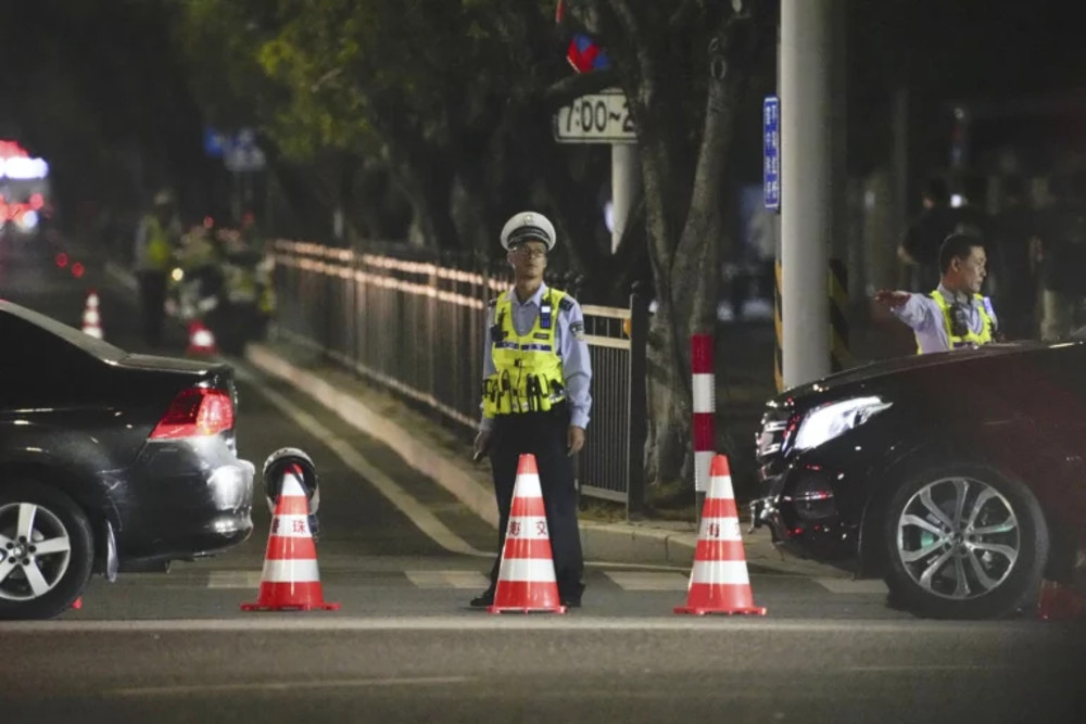 Κίνα: Δεκατρείς νεκροί και τρεις τραυματίες σε σύγκρουση μικρού λεωφορείου με φορτηγό