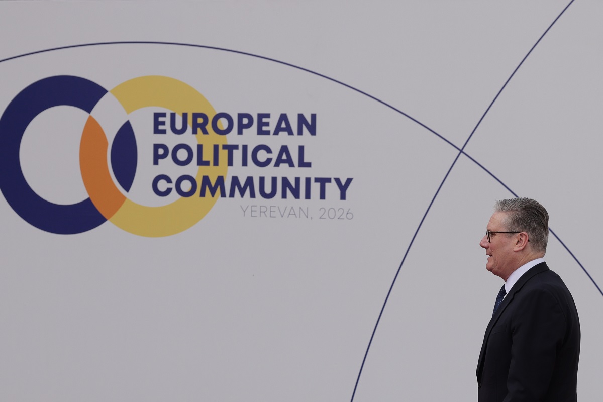 Στάρμερ: Διαπραγματεύσεις με την ΕΕ για δάνειο 78 δισ. στην Ουκρανία – Σύνοδος στο Ερεβάν με φόντο τη Μέση Ανατολή