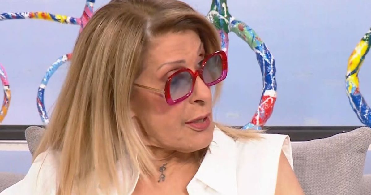 Εύη Δρούτσα: «Ο μόνος φίλος μου είναι ο Πασχάλης Τερζής – Εγώ που γράφω αυτά τα τραγούδια, δεν καταλαβαίνω αν είναι φίλοι ή όχι;»