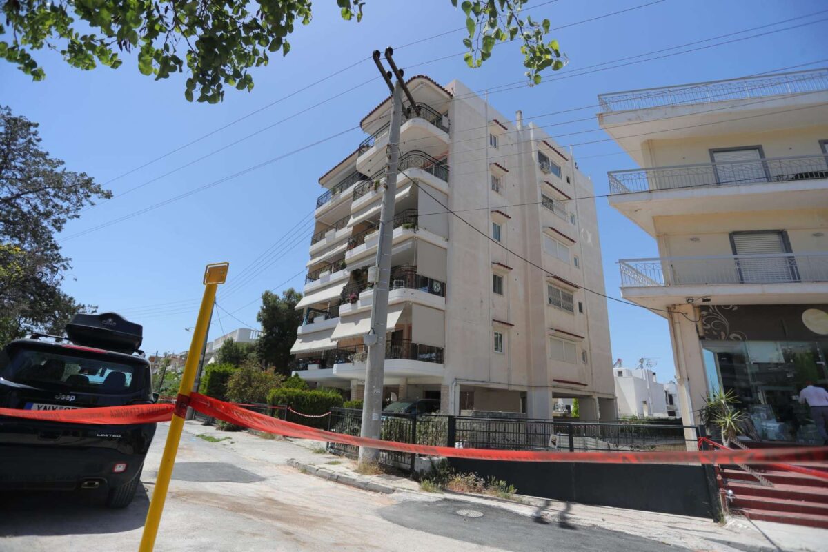 Ηλιούπολη: Υπέκυψε στα τραύματά της η δεύτερη 17χρονη που είχε πέσει από ταράτσα πολυκατοικίας