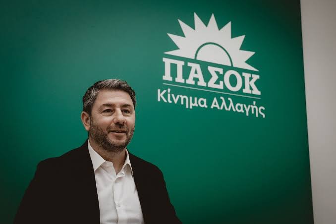 Άγριος πόλεμος του ΠΑΣΟΚ κατά των δημοσκόπων