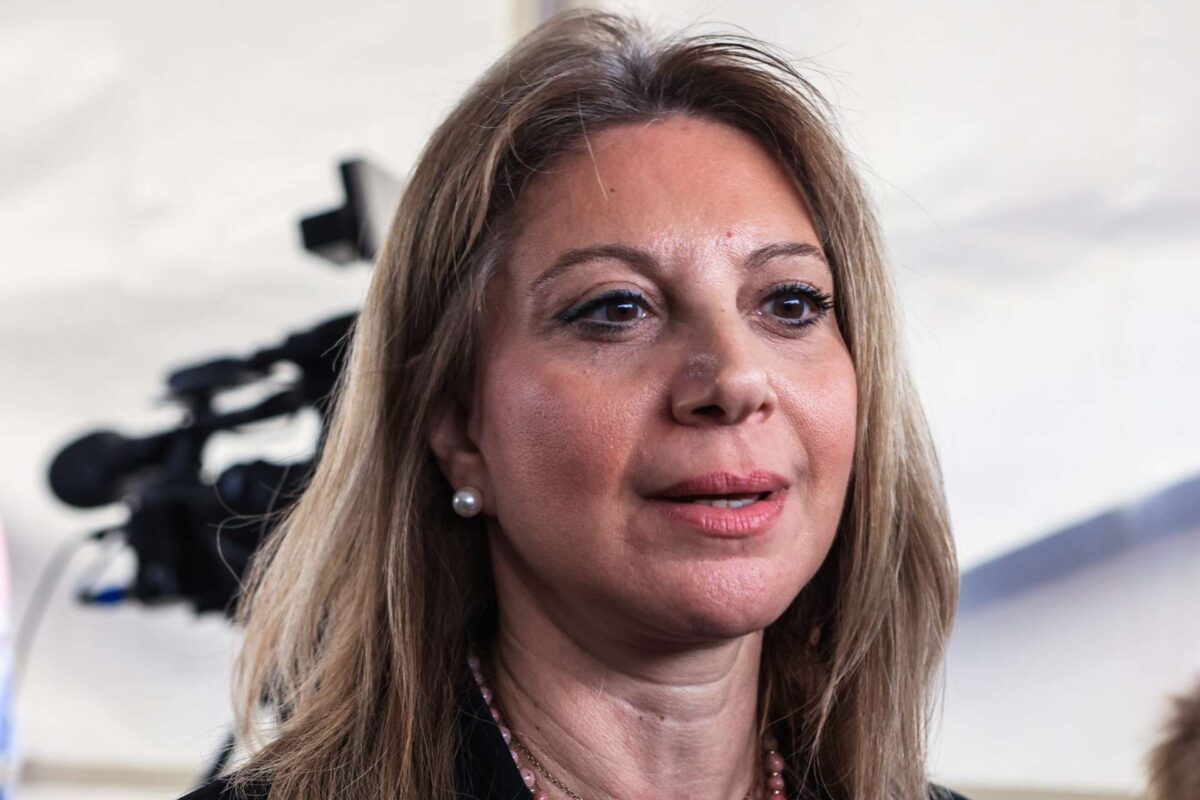 Καρυστιανού: «Ελπίδα για τη Δημοκρατία» το όνομα του κόμματος – «Η Νέα Τάξη Πραγμάτων θέλει να αφανίσει τις μικρομεσαίες επιχειρήσεις»