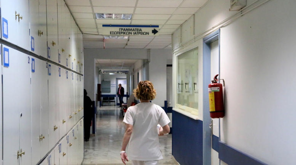 Μυστήριο με νεκρό άνδρα στον Πύργο που μεταφέρθηκε στο νοσοκομείο μέσα σε πορτ μπαγκάζ