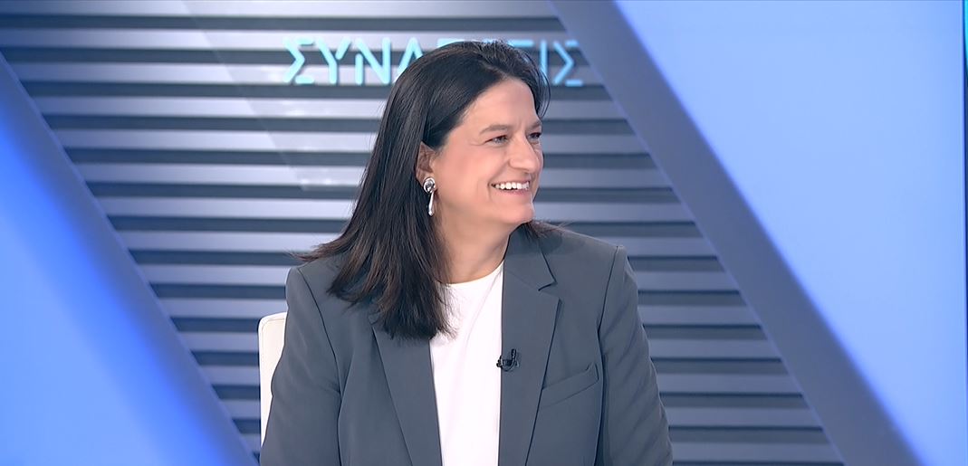 Κεραμέως: Νέο νομοσχέδιο για ίση αμοιβή ανδρών – γυναικών και επέκταση της ψηφιακής κάρτας εργασίας