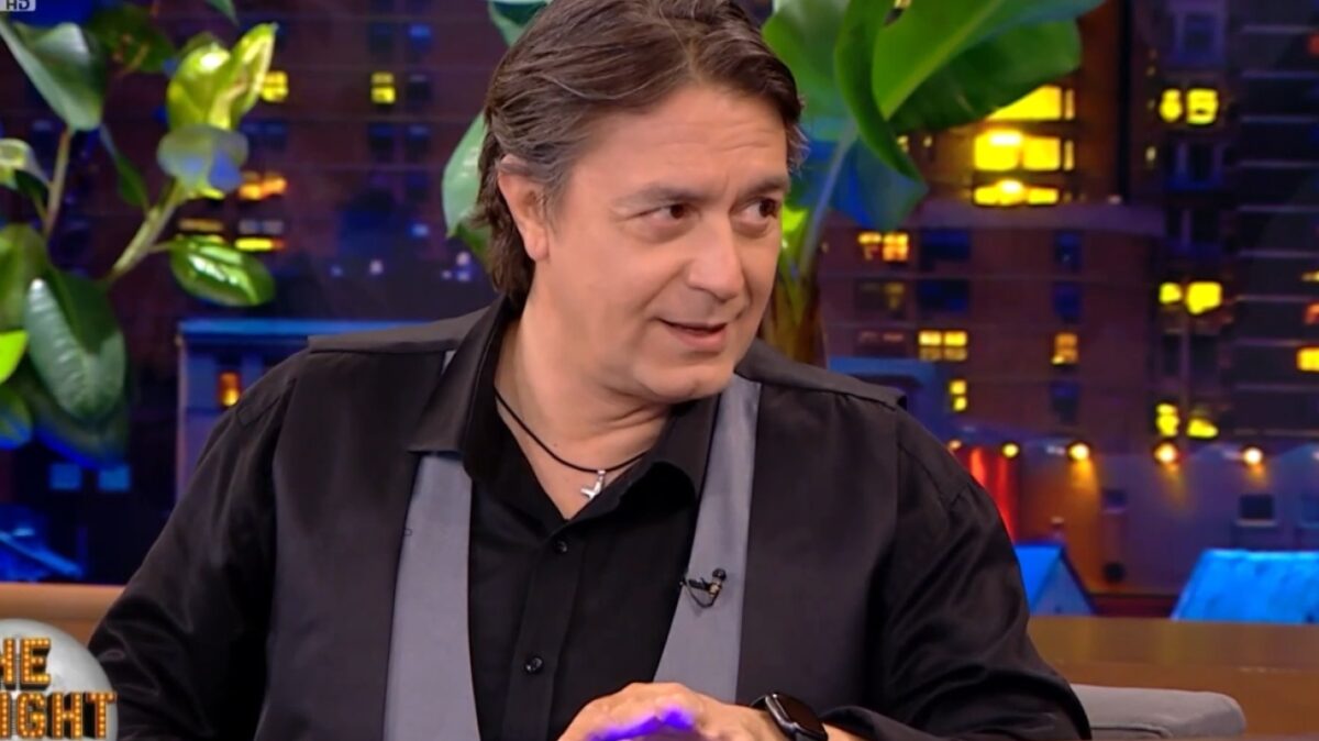 Γιάννης Κότσιρας: «Σε όλα τα τραγούδια υπάρχουν στιγμές της οικογένειας μου»
