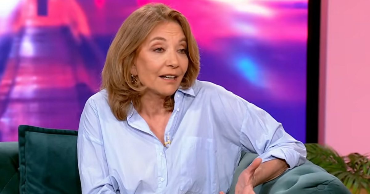 Όλια Λαζαρίδου: «Πάντα αισθανόμουν ένας πριγκιπικός αλήτης, ένα αλητάκι που διεκδικούσα με πριγκιπικούς όρους»
