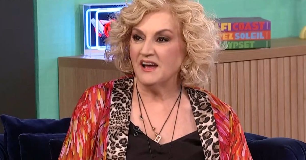 Υρώ Μανέ: «Δεν έχω επαφές με κανέναν από όσους έχω δουλέψει»