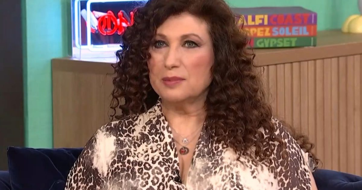 Μαντώ: «Είχαμε μάθει αλλιώς, δεν σκεφτόμασταν ποτέ… πώς θα βγάλω το μήνα;»