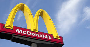 McDonald’ς: Διπλασιάζει τα καταστήματά του στην Κίνα