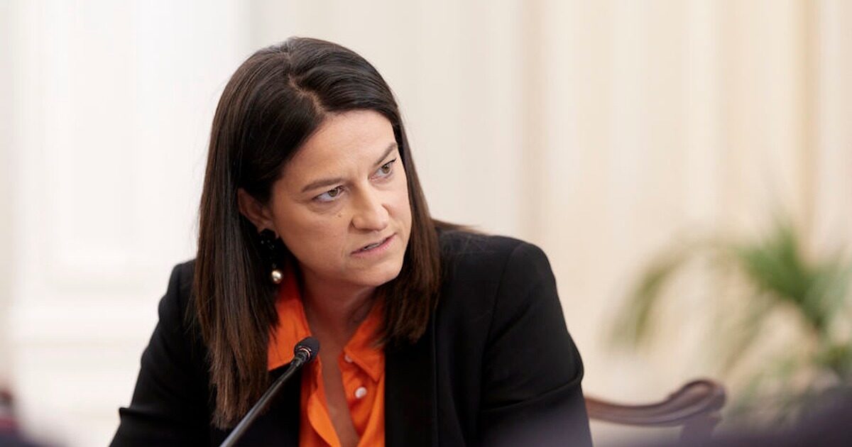 Equal Payment: Ίση αμοιβή μεταξύ ανδρών και γυναικών για ίδια εργασία – Τι προβλέπει το νομοσχέδιο Κεραμέως
