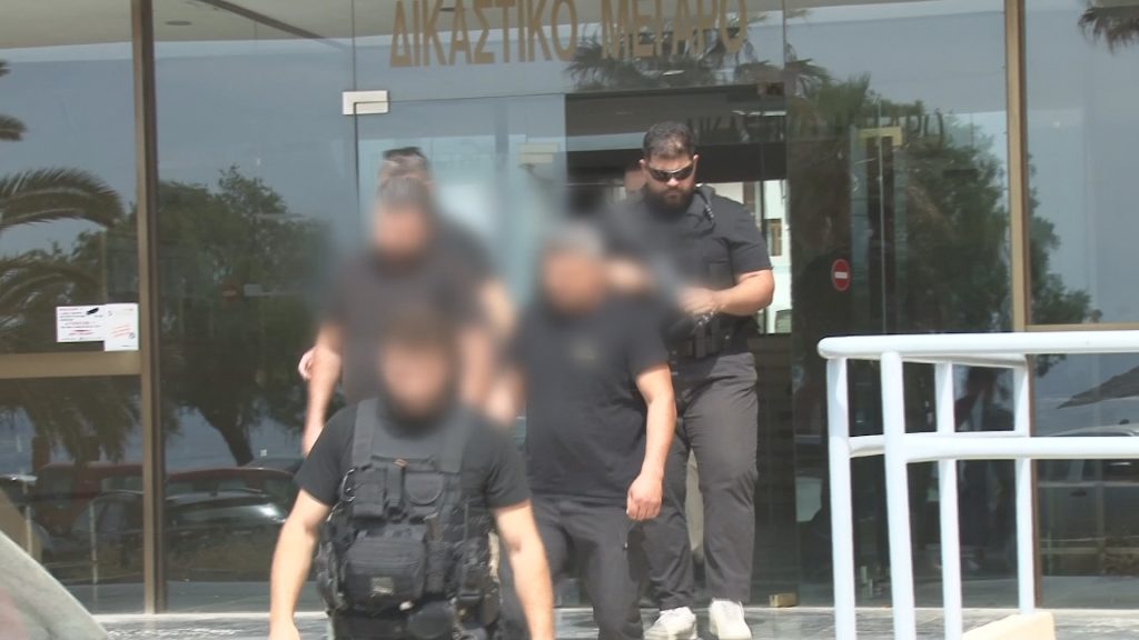Απολογούνται σήμερα τα μέλη της «οικογενειακής μαφίας» στην Κρήτη – Τα ναρκωτικά, τα όπλα και τα «δανεικά» ζώα για τις επιδοτήσεις του ΟΠΕΚΕΠΕ