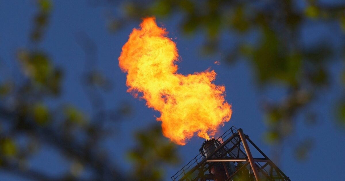 Πετρέλαιο: Κάτω από $98 το βαρέλι η τιμή, μετά τις αναφορές ότι ΗΠΑ και Ιράν είναι κοντά σε συμφωνία