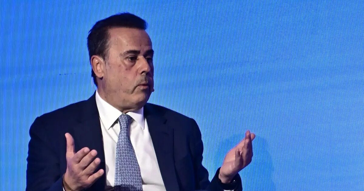 Σε διαβούλευση το χωροταξικό για τις ΑΠΕ – Η κινητοποίηση για την οσμή αερίου στην Αθήνα