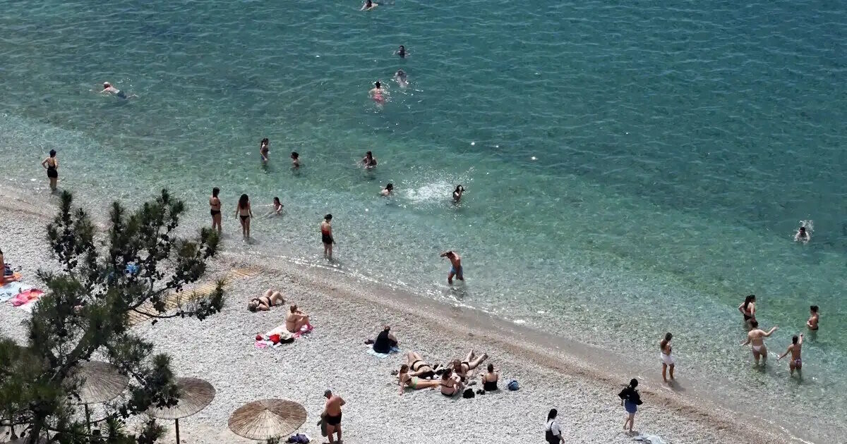 Έκπτωση στον φόρο, ενισχύσεις και τουρισμός: Τι περιλαμβάνει το «παράθυρο» του Μαΐου