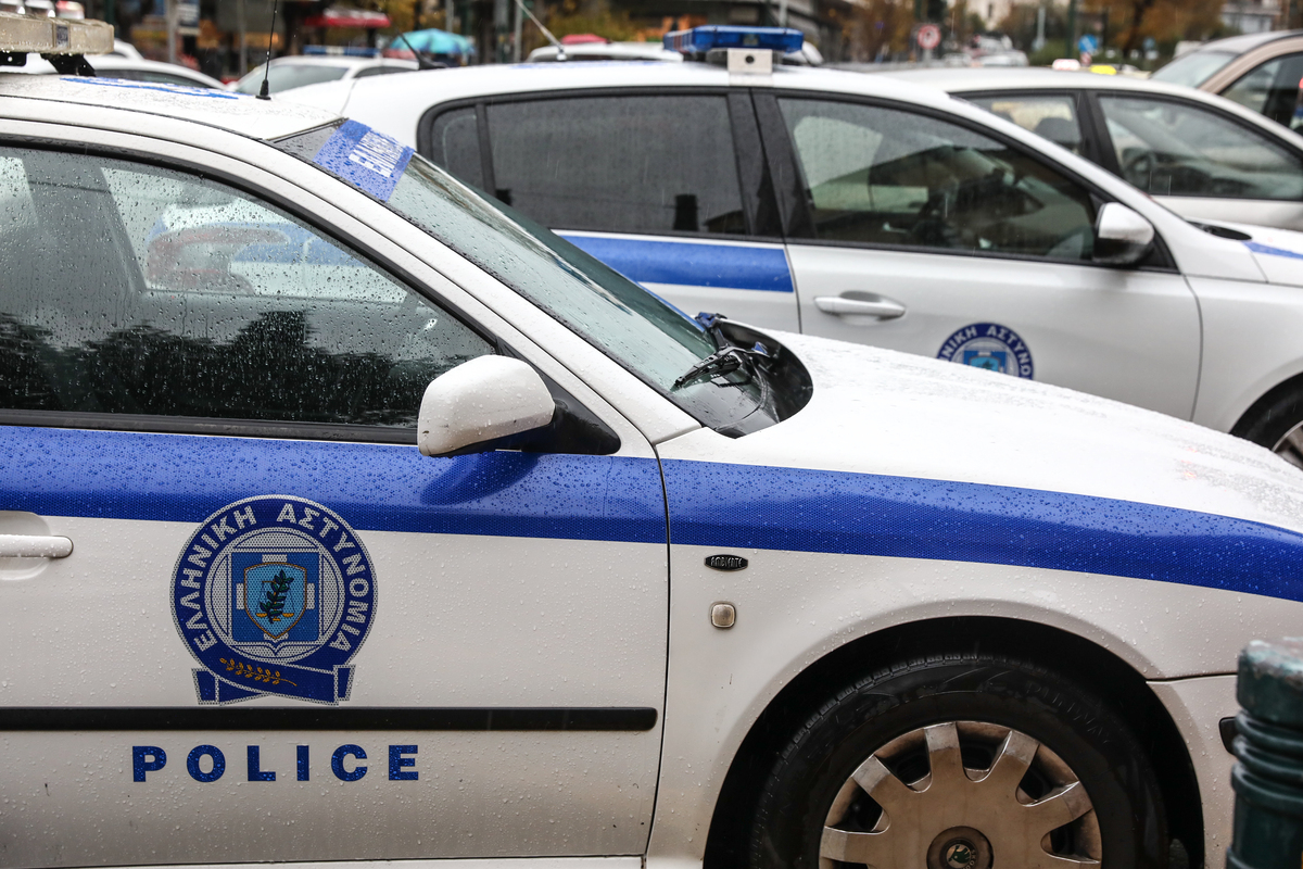 Περιπολικό παρέσυρε και τραυμάτισε 12χρονη στη Σαλαμίνα – Τραυματίστηκε, αλλά δεν διατρέχει κίνδυνο