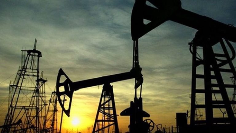 Δραματικές επιπτώσεις στην παγκόσμια αγορά από το μπλόκο στα Στενά του Ορμούζ – Πού κινούνται οι τιμές πετρελαίου και ρεύματος