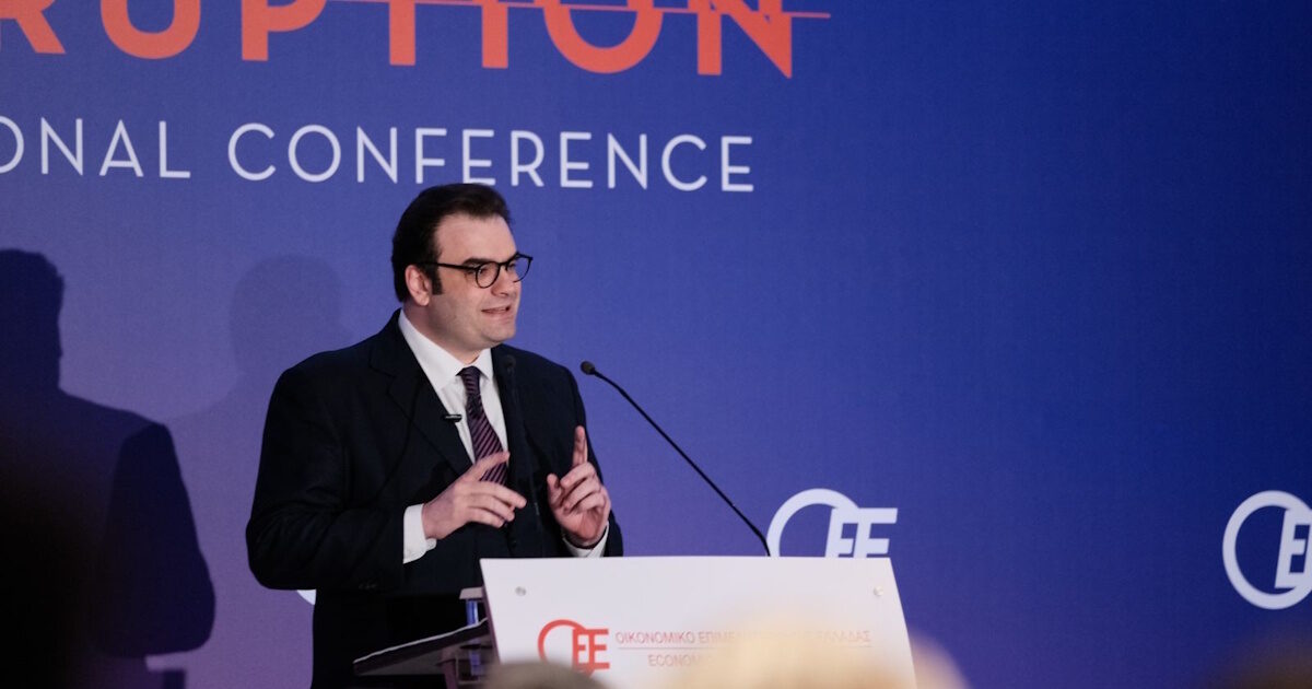 Πιερρακάκης: Έχουμε την ταχύτερη αποκλιμάκωση χρέους παγκοσμίως
