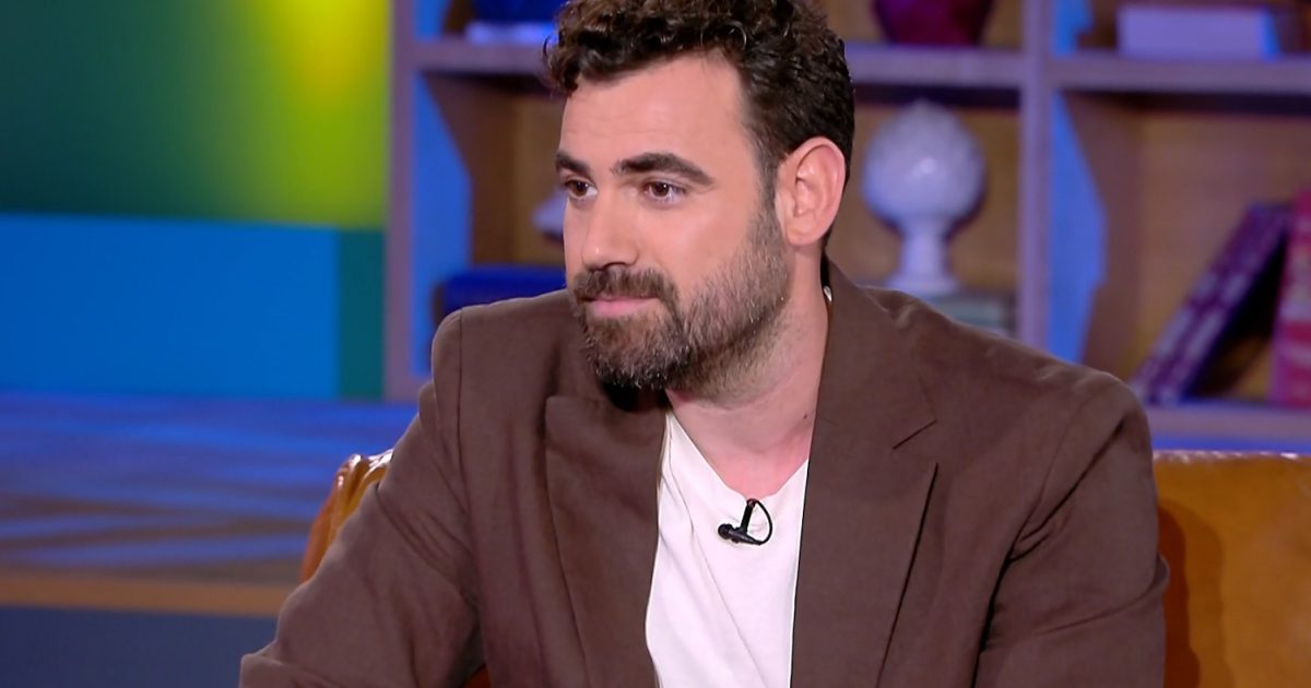 Νίκος Πολυδερόπουλος: «Θεωρώ ότι αν δεν έχεις το παπατζιλίκι λίγο μέσα σου, δεν γίνεσαι ηθοποιός»