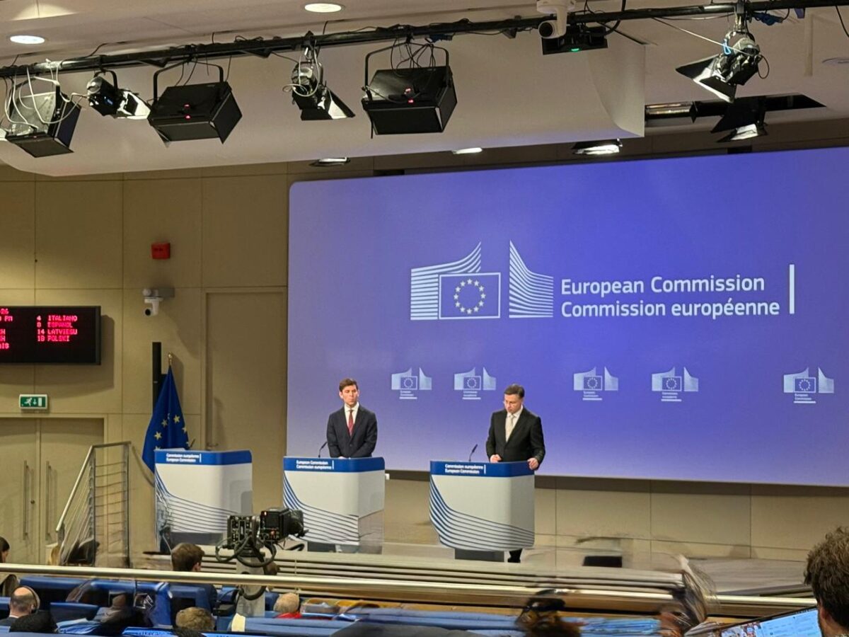 Επίτροπος Οικονομίας: Το ενεργειακό σοκ από τη Μέση Ανατολή επιβραδύνει την ευρωπαϊκή οικονομία και εντείνει τον πληθωρισμό