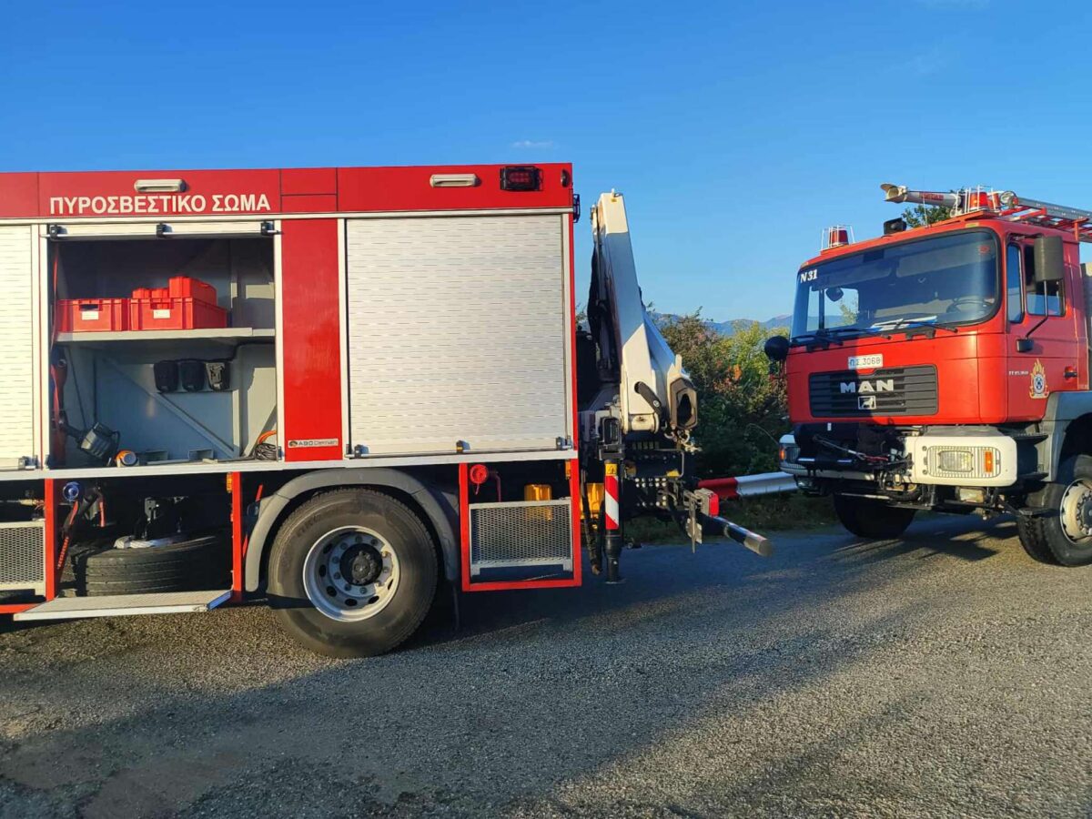 Ίλιον: Διακοπή κυκλοφορίας στη Φυλής λόγω πυρκαγιάς σε λεωφορείο – Δεν κινδύνευσαν επιβάτες
