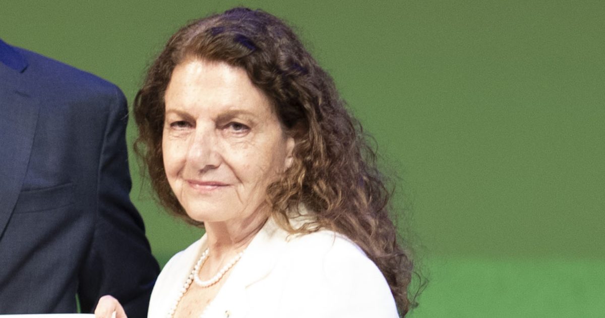 Ρέα Γαλανάκη: «Υπέγραψε αντί για τον πατέρα μου επειδή δεν ήθελε να γίνει σκάνδαλο»