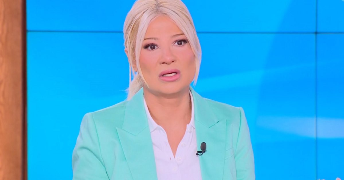 Συγκλονισμένη η Φαίη Σκορδά στον αέρα: «Μας έχει στοιχειώσει όλους, είναι απάνθρωπο – Δεν θα δούμε το βίντεο»