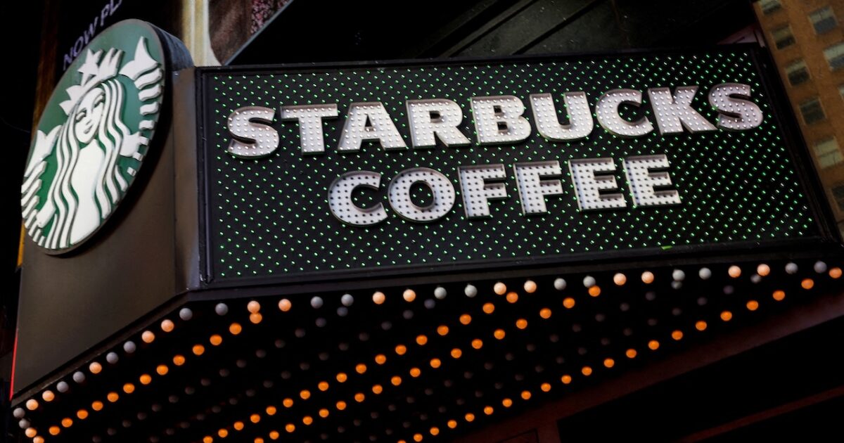 H Starbucks απολύει εργαζόμενους στις ΗΠΑ και κάνει reset στην Ελλάδα