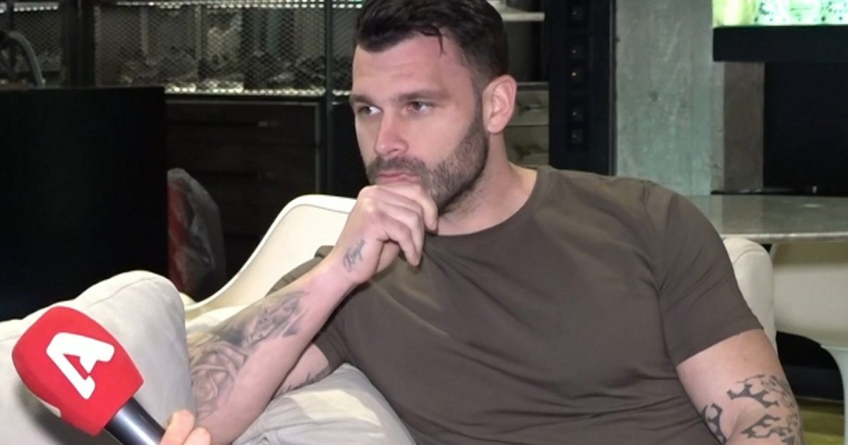 Σταύρος Φλώρος – Ο Στάθης Σχίζας: «Τα ταχύπλοα πάνε σούζα στον Άγιο Δομίνικο, δεν θα καταλάβουν καν ότι σε έκοψαν»
