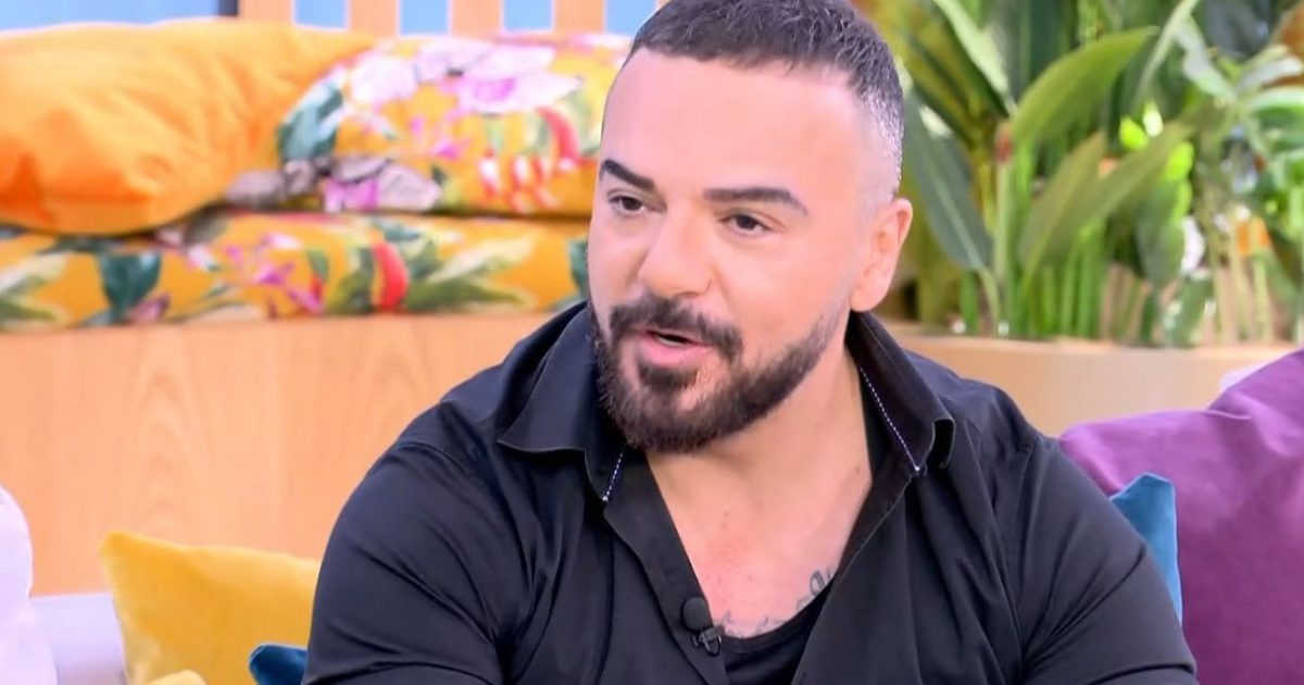 Ο Τριαντάφυλλος «απασφάλισε» για Κατσούλη – Ρουμελιώτη: «Ήταν ειρωνικά τα παιδάκια, ας της θυμίσει η μάνα της πόσο τη στήριξα, πλήρωνα κιόλας»