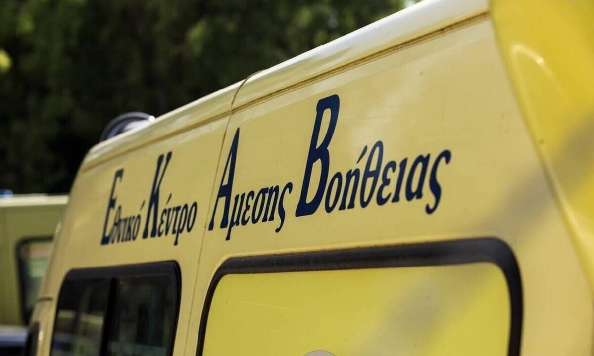 Περιπολικό παρέσυρε 12χρονη έξω από δημοτικό σχολείο στη Σαλαμίνα