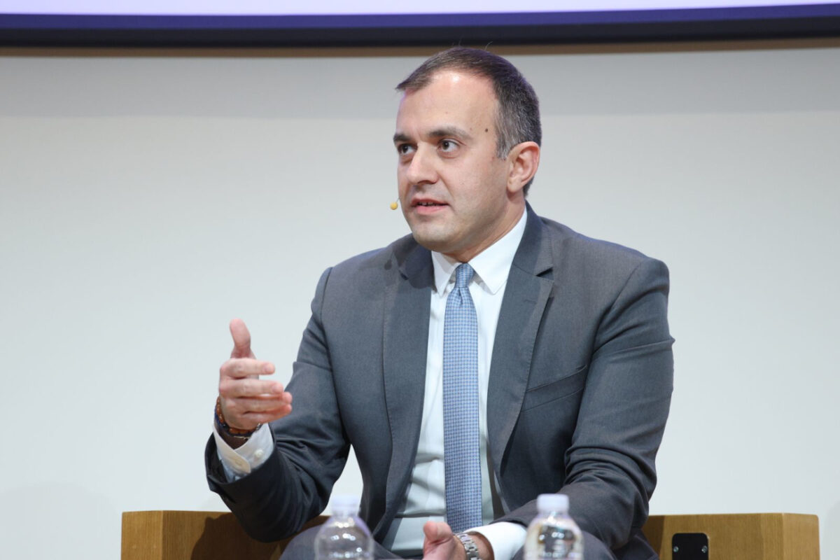 Χατζηβασιλείου: Δεν μας αφορά η αναδιάταξη του πολιτικού σκηνικού – Από το χρονοντούλαπο της Ιστορίας το κόμμα Καρυστιανού