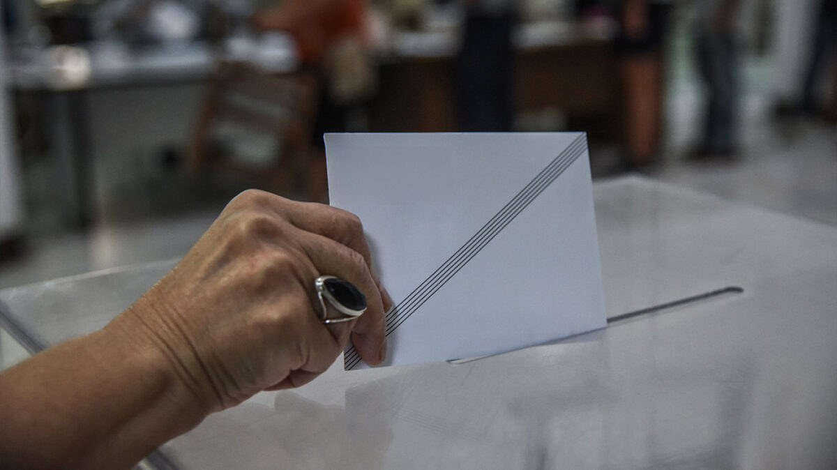 Δημοσκόπηση Opinion Poll: Στο 31,2% η ΝΔ με απώλειες, στο 14,4% το ΠΑΣΟΚ – Aνέβηκε στο 12,6% το «άλλο Κόμμα», τι λένε για Τσίπρα, Καρυστιανού