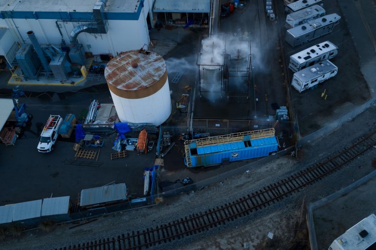 Καλιφόρνια: Δεκάδες χιλιάδες κάτοικοι σε κατάσταση εκκένωσης. Οι αρχές αναζητούν ασφαλή λύση για κατεστραμμένη δεξαμενή χημικών