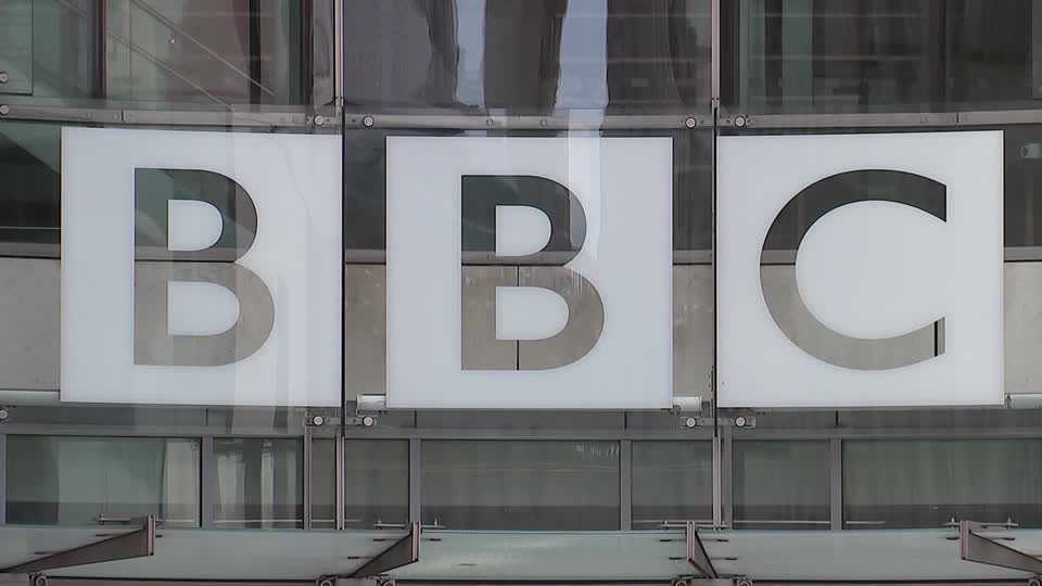 Τραμπ vs BBC: Σήμερα η απάντησή του στο αίτημα του βρετανικού δικτύου για απόρριψη της μήνυσης των 10 δισ. δολαρίων